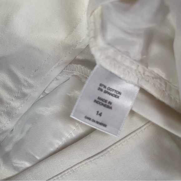 NEW Pants from New York & Company - Picture 3 of 4